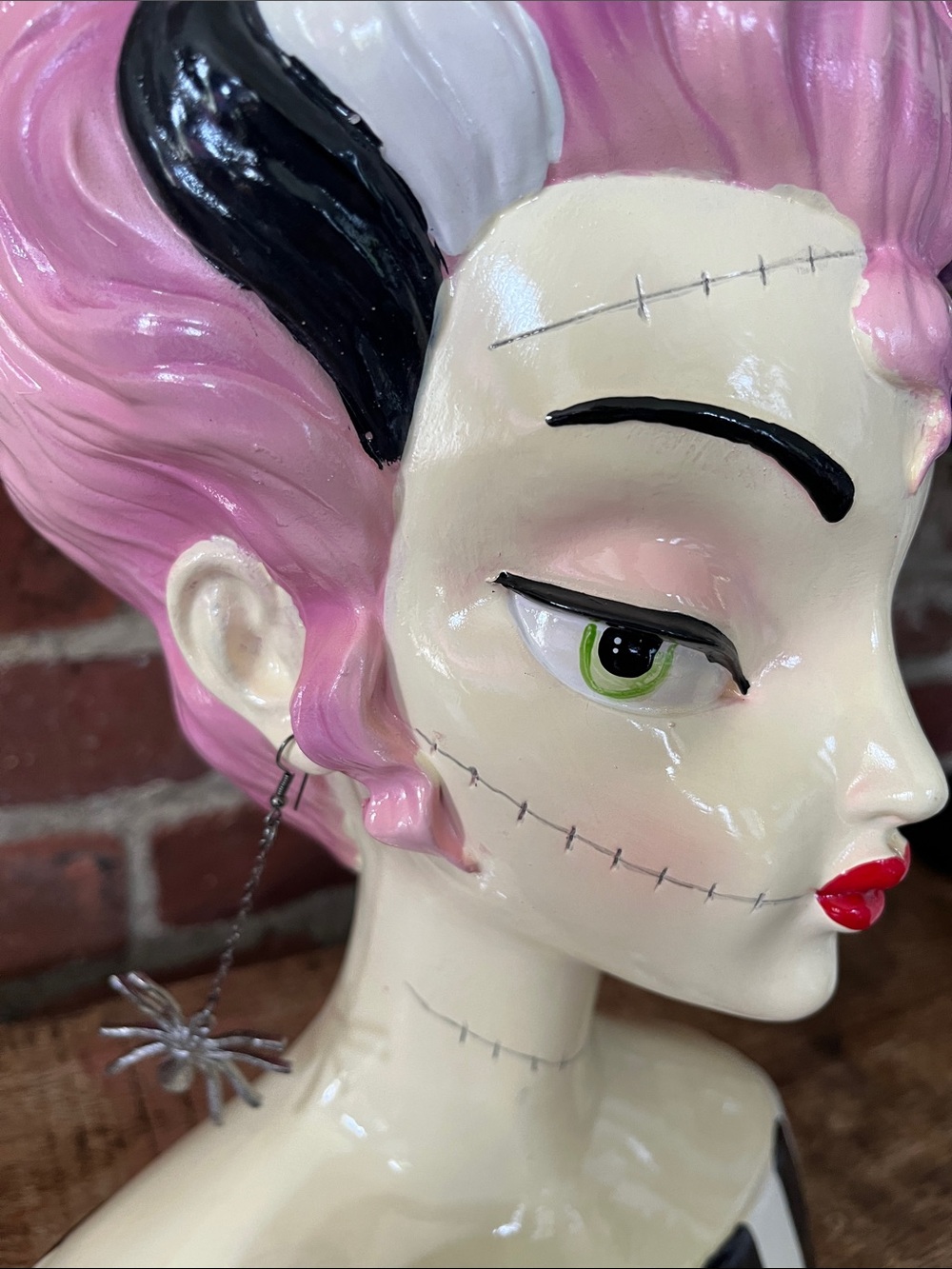 Bella lux bride of Frankenstein bust - Picture 15 of 16